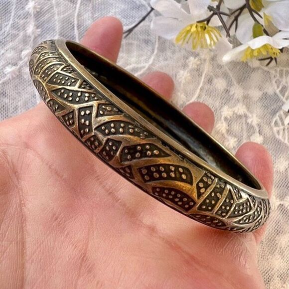 Premier Designs “Hamilton” Ethnic Brass Bangle - Picture 7 of 9